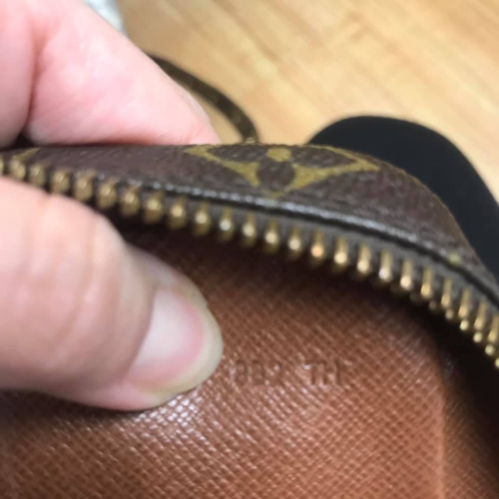 Authentic Louis Vuitton Amazon Monogram Pre-Owned. - image 2